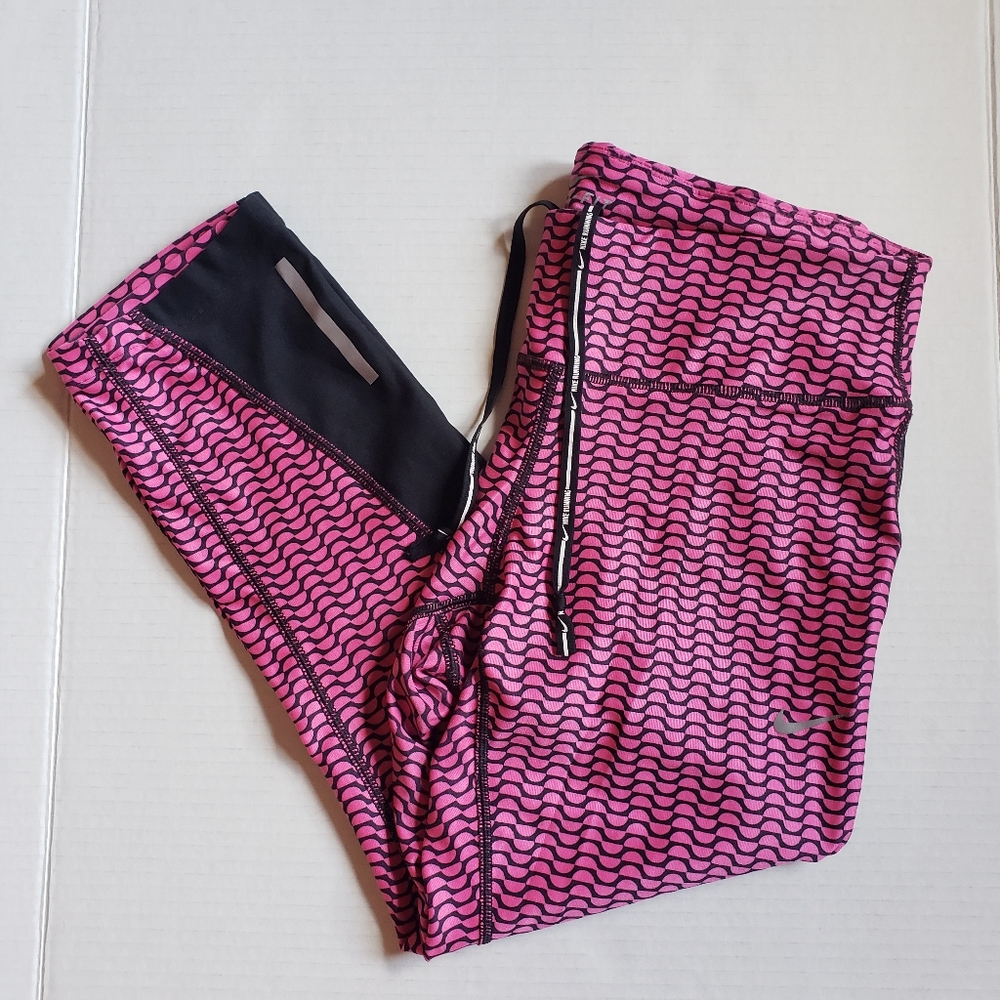 Nike Dri Fit Capri Leggings Size M